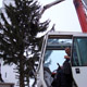 Автокран Liebherr LTM 1100 на установке елки в Кремле