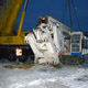 Автокран Liebherr LTM 1200 на погрузке буровой установки в Москве