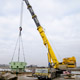 Автокран Liebherr LTM 1500 на разгрузке деталей АЭС в Калининградской области