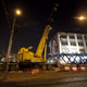 Автокран Liebherr LTM 1500 на монтаже пешеходного моста в Москве