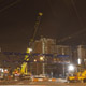 Автокран Liebherr LTM 1500 на монтаже пешеходного моста в Москве