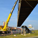 Автокран Liebherr LTM 1500 на монтаже пешеходного моста