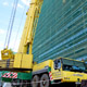 Автокран Liebherr LTM 1250 на монтаже системы вентиляции в Москве