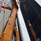 Автокран Liebherr LTM 1350 на сборке башенных кранов