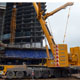 Автокран Liebherr LTM 1350 на сборке башенных кранов